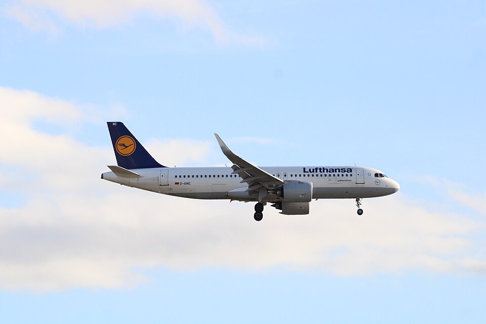 D-AINC – registrierungsgenaues Aircraft-Foto