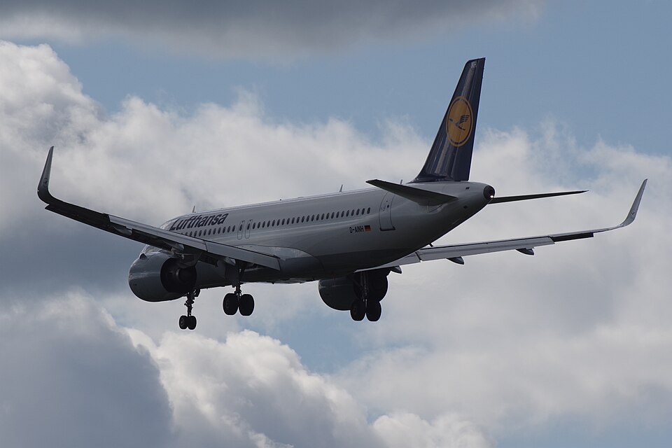 D-AINH – registrierungsgenaues Aircraft-Foto