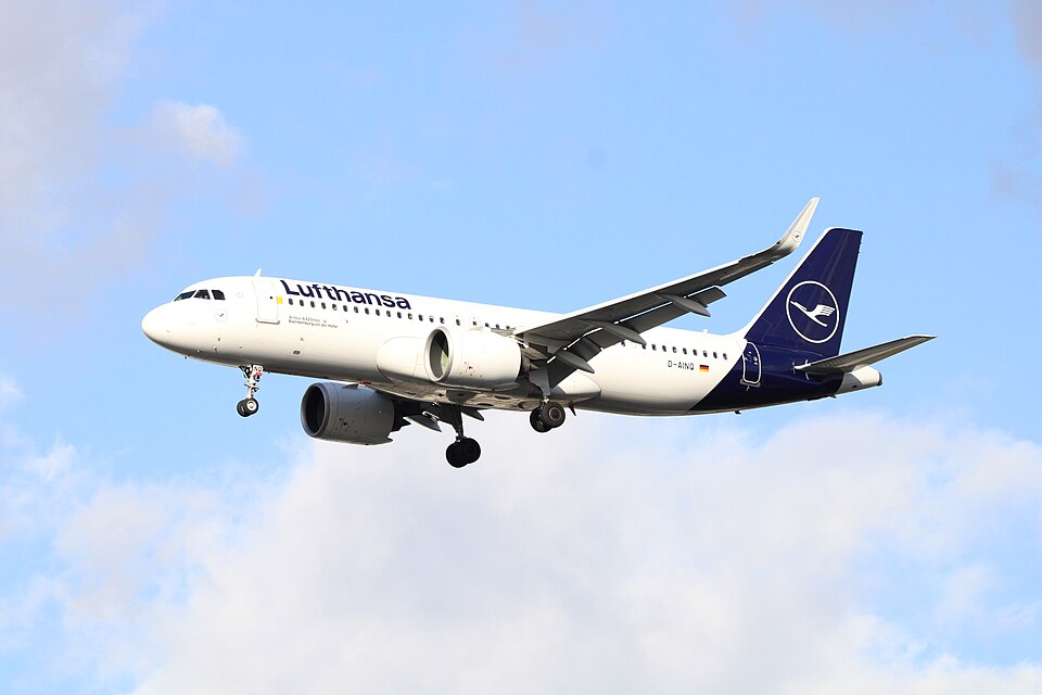 D-AINQ – registrierungsgenaues Aircraft-Foto