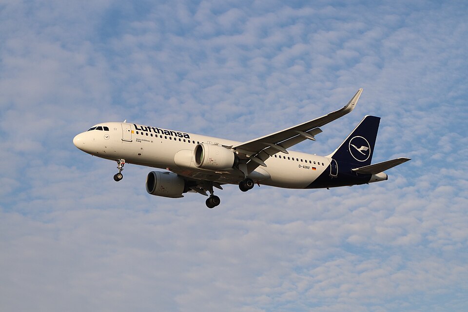 D-AINV – registrierungsgenaues Aircraft-Foto
