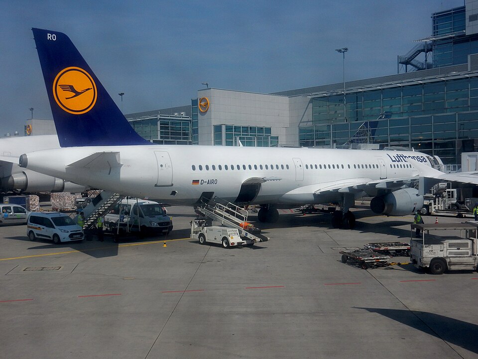D-AIRO – registrierungsgenaues Aircraft-Foto