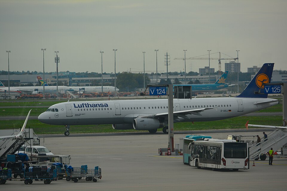 D-AISJ – registrierungsgenaues Aircraft-Foto