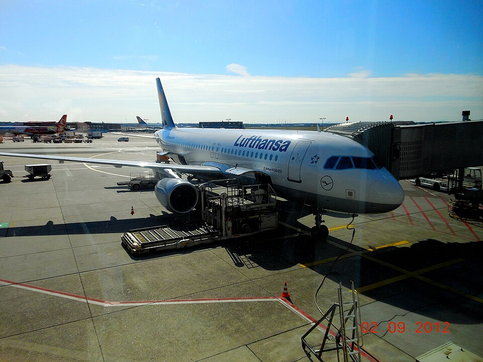 D-AIZE – registrierungsgenaues Aircraft-Foto