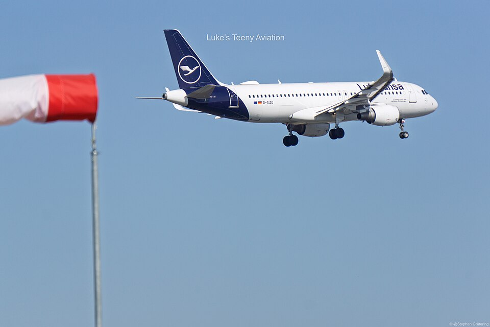 D-AIZO – registrierungsgenaues Aircraft-Foto